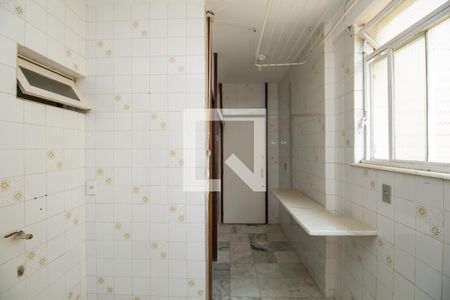 Apartamento para alugar com 126m², 4 quartos e 1 vagaÁrea de Serviço