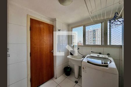 Apartamento à venda com 138m², 3 quartos e 1 vagaÁrea de Serviço