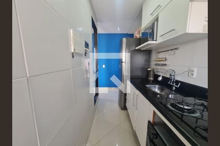 Apartamento à venda com 56m², 3 quartos e 1 vaga Apartamento à venda com 56m², 3 quartos e 1 vagaCozinha e Área de Serviço