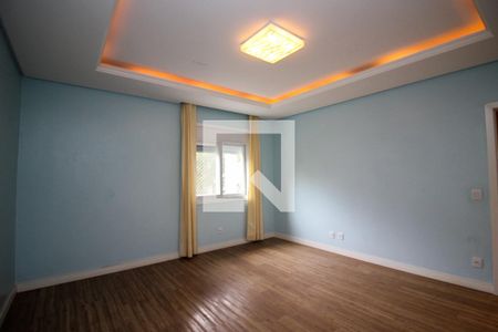 Casa de condomínio à venda com 300m², 4 quartos e 3 vagas Casa de condomínio à venda com 300m², 4 quartos e 3 vagasQuarto 2