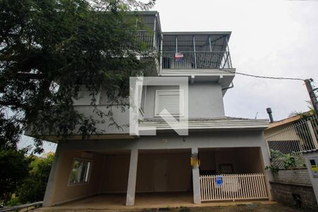 Casa de condomínio à venda com 300m², 4 quartos e 3 vagas Casa de condomínio à venda com 300m², 4 quartos e 3 vagasFachada