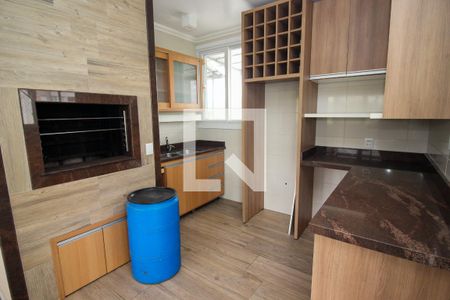 Casa de condomínio à venda com 300m², 4 quartos e 3 vagas Casa de condomínio à venda com 300m², 4 quartos e 3 vagasVaranda