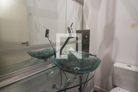 Casa de condomínio à venda com 300m², 4 quartos e 3 vagas Casa de condomínio à venda com 300m², 4 quartos e 3 vagasLavabo