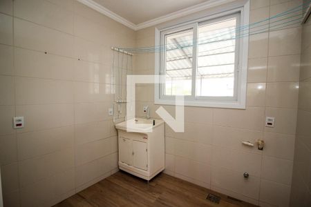 Casa de condomínio à venda com 300m², 4 quartos e 3 vagas Casa de condomínio à venda com 300m², 4 quartos e 3 vagasÁrea de Serviço
