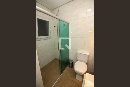 Casa de condomínio à venda com 300m², 4 quartos e 3 vagas Casa de condomínio à venda com 300m², 4 quartos e 3 vagasBanheiro de serviço