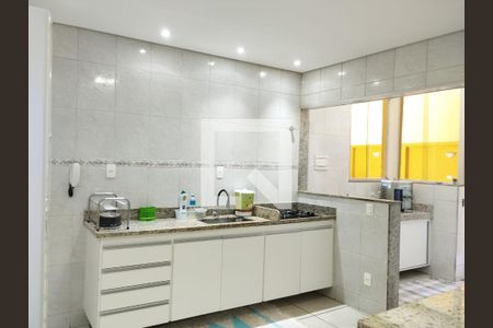 Casa à venda com 200m², 3 quartos e 4 vagasCozinha
