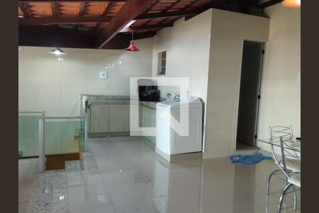 Casa à venda com 200m², 3 quartos e 4 vagasÁrea de Serviço