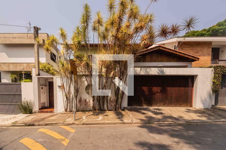 Apartamento à venda com 230m², 4 quartos e 4 vagasFachada