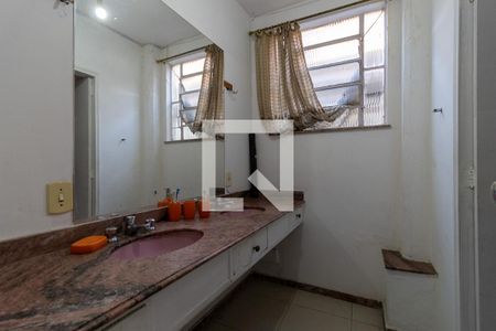 Casa à venda com 200m², 4 quartos e 2 vagasBanheiro Social