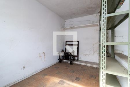 Casa à venda com 200m², 4 quartos e 2 vagasQuarto de Serviço