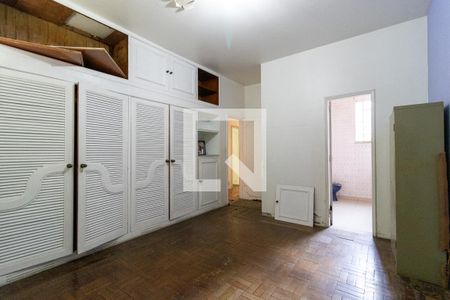 Casa à venda com 200m², 4 quartos e 2 vagasQuarto Suite