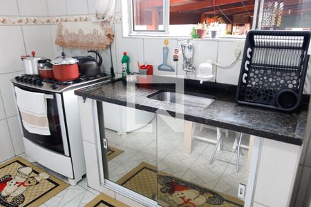 Casa à venda com 200m², 4 quartos e 2 vagas Casa à venda com 200m², 4 quartos e 2 vagasCozinha