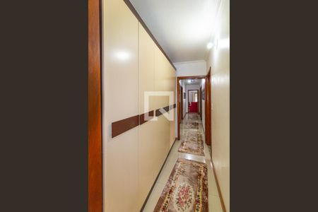 Casa à venda com 476m², 4 quartos e 6 vagasCorredor