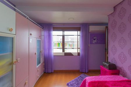 Casa à venda com 476m², 4 quartos e 6 vagasQuarto 3 - Suíte