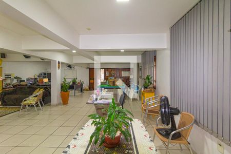 Casa à venda com 476m², 4 quartos e 6 vagasGaragem