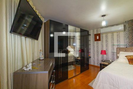 Casa à venda com 476m², 4 quartos e 6 vagasQuarto 4 - Suíte