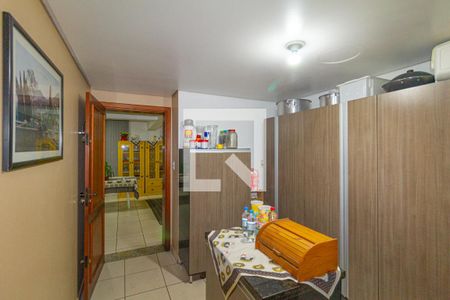 Casa à venda com 476m², 4 quartos e 6 vagasDespensa