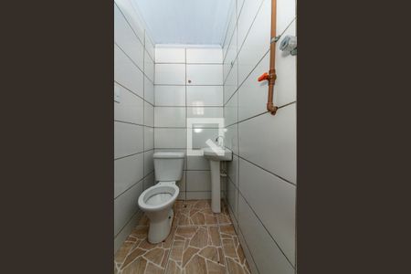 Casa à venda com 200m², 2 quartos e sem vaga Casa à venda com 200m², 2 quartos e sem vagaBanheiro