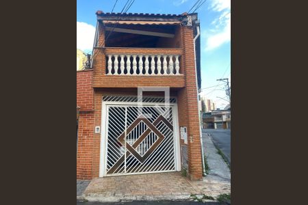 Casa à venda com 320m², 5 quartos e 2 vagas Casa à venda com 320m², 5 quartos e 2 vagasFachada