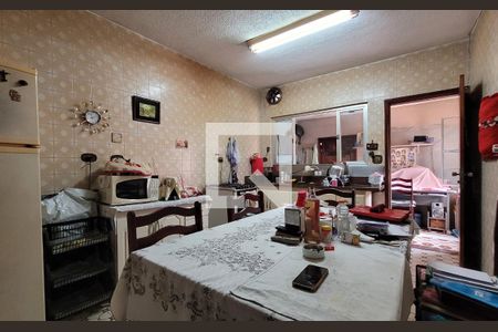 Casa à venda com 338m², 2 quartos e 5 vagasCozinha