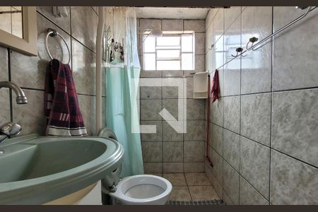 Casa à venda com 338m², 2 quartos e 5 vagasBanheiro 2