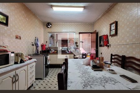 Casa à venda com 338m², 2 quartos e 5 vagasCozinha