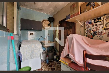 Casa à venda com 338m², 2 quartos e 5 vagasLavanderia