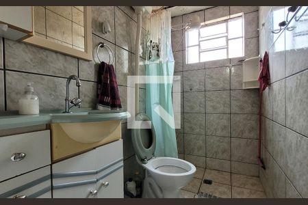 Casa à venda com 338m², 2 quartos e 5 vagasBanheiro 2