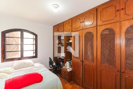 Casa à venda com 189m², 3 quartos e 2 vagasQuarto 2