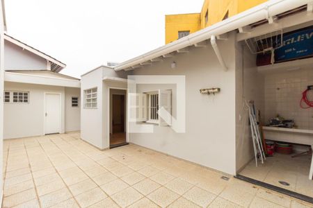 Casa à venda com 250m², 4 quartos e 2 vagas Casa à venda com 250m², 4 quartos e 2 vagasLavanderia