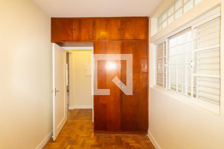 Casa à venda com 250m², 4 quartos e 2 vagas Casa à venda com 250m², 4 quartos e 2 vagasQuarto 2