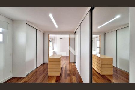 Apartamento à venda com 281m², 3 quartos e 4 vagas