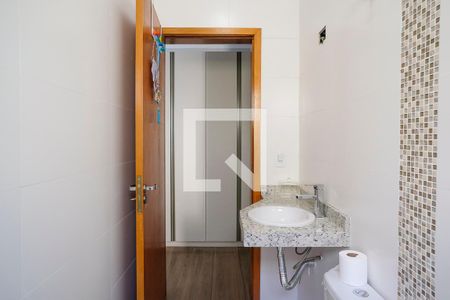 Casa à venda com 164m², 3 quartos e 4 vagasBanheiro da suíte 2