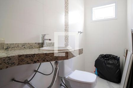 Casa à venda com 164m², 3 quartos e 4 vagasBanheiro da suíte 2