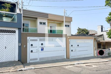 Casa à venda com 164m², 3 quartos e 4 vagasFachada 