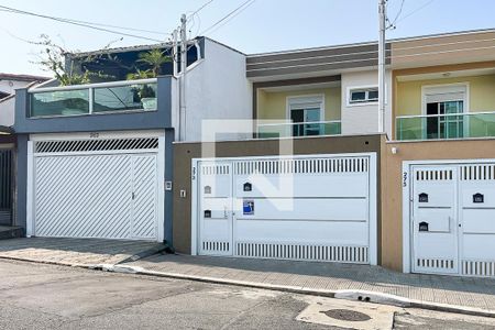 Casa à venda com 164m², 3 quartos e 4 vagasFachada 