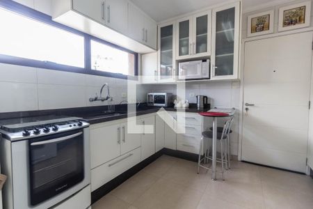 Apartamento à venda com 156m², 3 quartos e 3 vagasCozinha