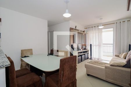 Sala de apartamento para alugar com 3 quartos, 70m² em Vila Suzana, São Paulo