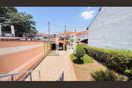 Casa à venda com 171m², 2 quartos e 2 vagas Casa à venda com 171m², 2 quartos e 2 vagasQuintal