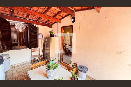 Casa à venda com 171m², 2 quartos e 2 vagas Casa à venda com 171m², 2 quartos e 2 vagasÁrea de Serviço