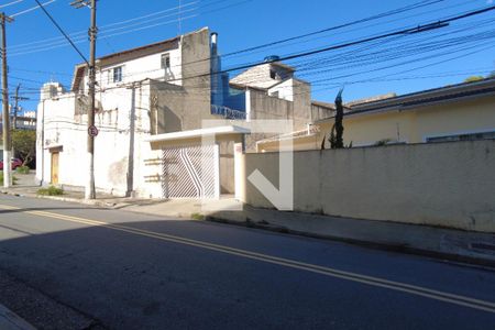 Casa à venda com 190m², 4 quartos e 6 vagasFachada