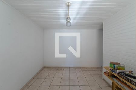 Casa à venda com 190m², 4 quartos e 6 vagas Casa à venda com 190m², 4 quartos e 6 vagasCasa 2 - Sala