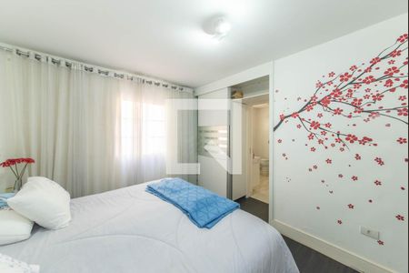 Casa à venda com 190m², 4 quartos e 6 vagas Casa à venda com 190m², 4 quartos e 6 vagasSuíte
