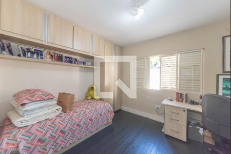 Casa à venda com 190m², 4 quartos e 6 vagas Casa à venda com 190m², 4 quartos e 6 vagasQuarto 1