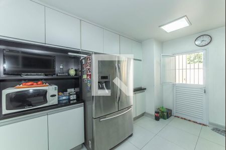 Casa à venda com 190m², 4 quartos e 6 vagas Casa à venda com 190m², 4 quartos e 6 vagasCozinha
