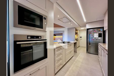 Apartamento à venda com 145m², 3 quartos e 2 vagas Apartamento à venda com 145m², 3 quartos e 2 vagasCozinha