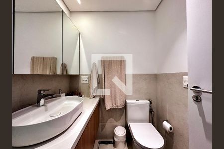 Apartamento à venda com 145m², 3 quartos e 2 vagas Apartamento à venda com 145m², 3 quartos e 2 vagasBanheiro Suíte 2