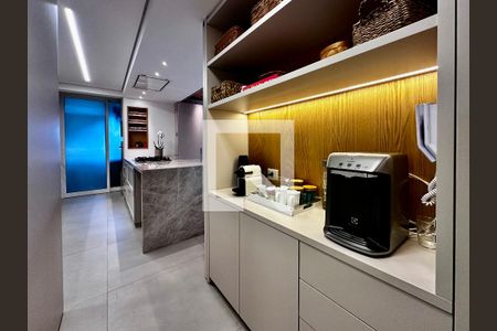 Apartamento à venda com 145m², 3 quartos e 2 vagas Apartamento à venda com 145m², 3 quartos e 2 vagasCozinha