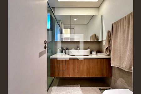 Apartamento à venda com 145m², 3 quartos e 2 vagas Apartamento à venda com 145m², 3 quartos e 2 vagasBanheiro Suíte 2