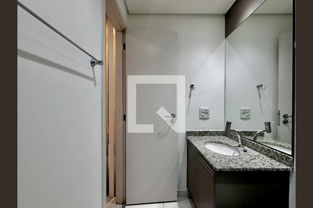 Studio para alugar com 35m², 0 quarto e 1 vaga Studio para alugar com 35m², 0 quarto e 1 vagaBanheiro